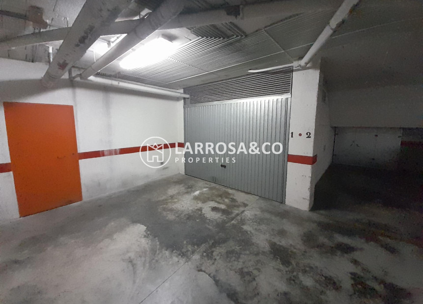 Resale - Garage - Torrevieja - Centro