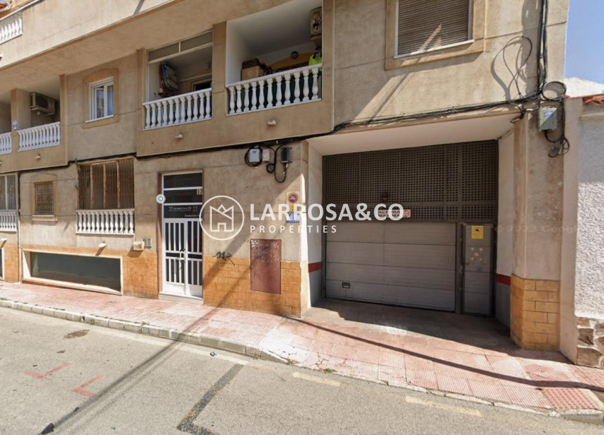 Resale - Garage - Torrevieja - Centro