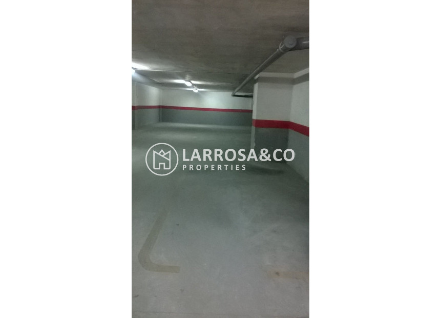 Resale - Garage - Torrevieja - Estacion de autobuses