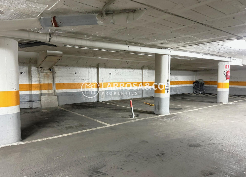 Resale - Garage - Torrevieja - Playa del cura