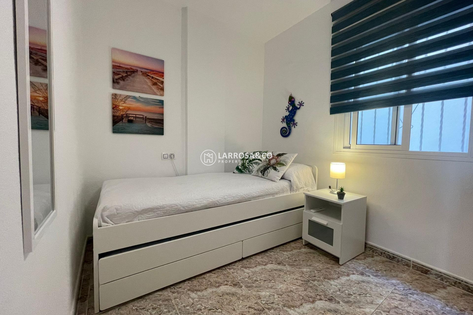 Resale - Ground floor apartment - Orihuela costa - La Zenia