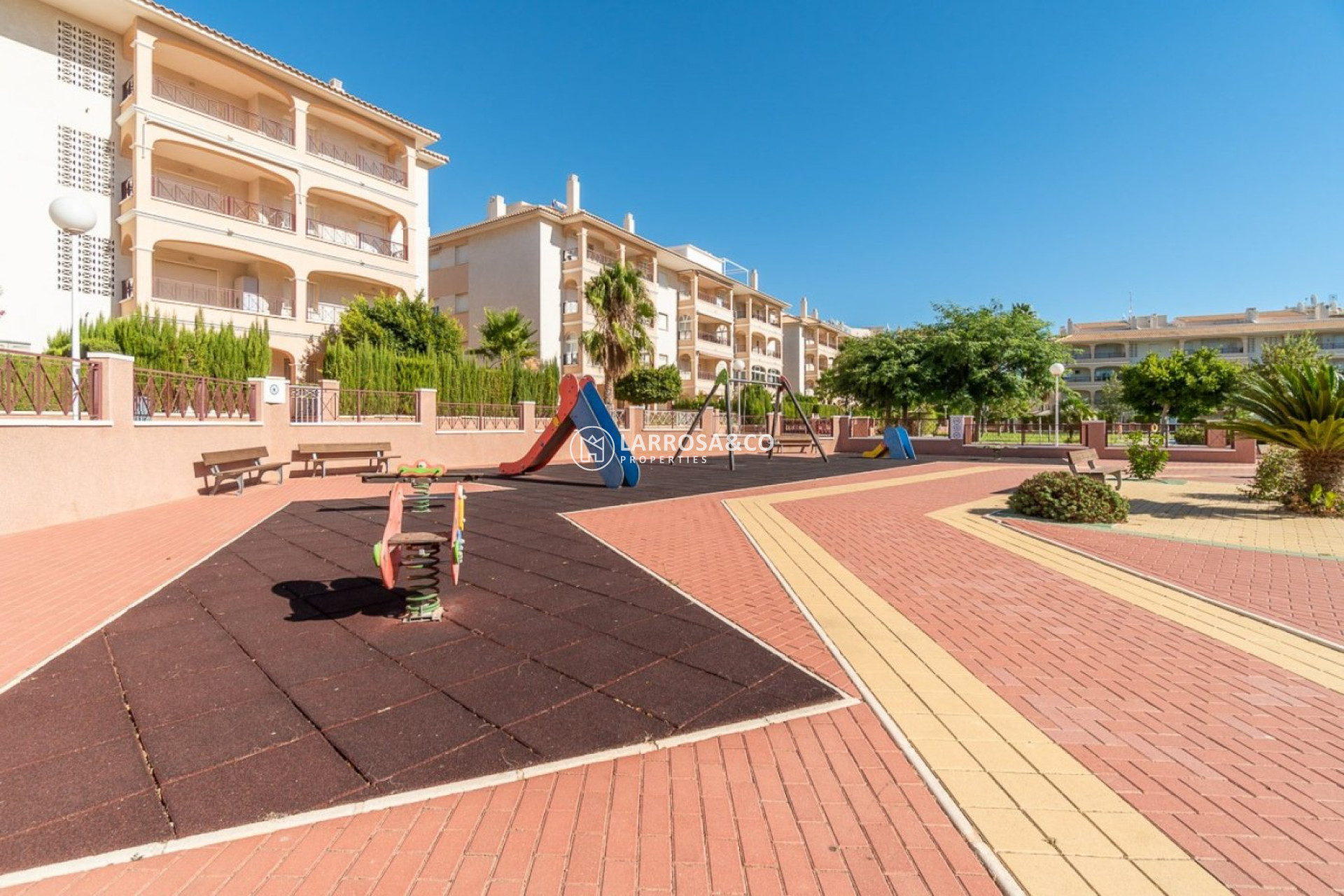 Resale - Ground floor apartment - Orihuela costa - Playa Flamenca