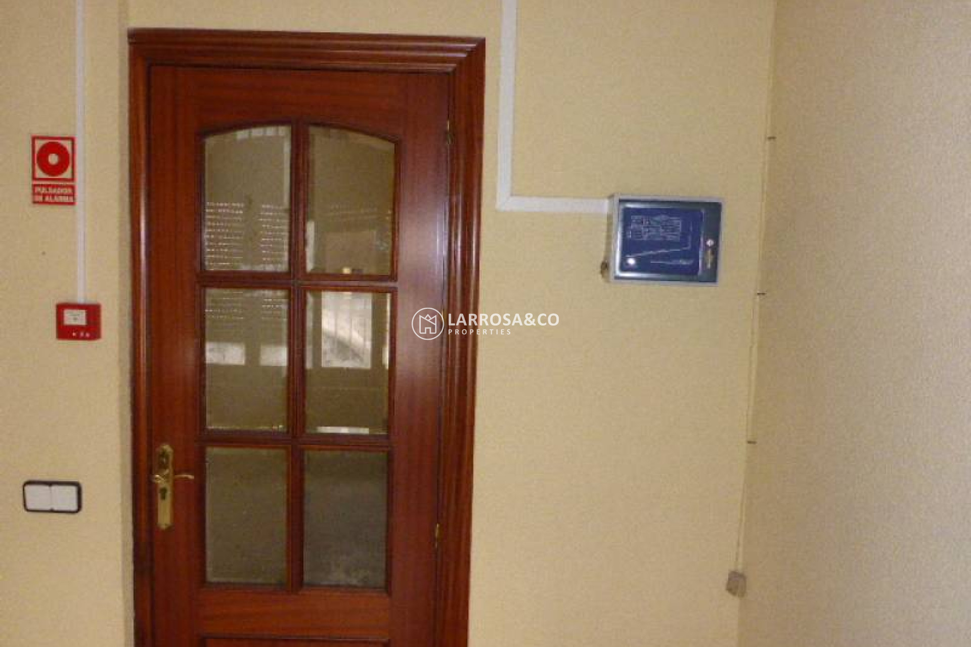 Resale - Ground floor apartment - Torrevieja - Centro