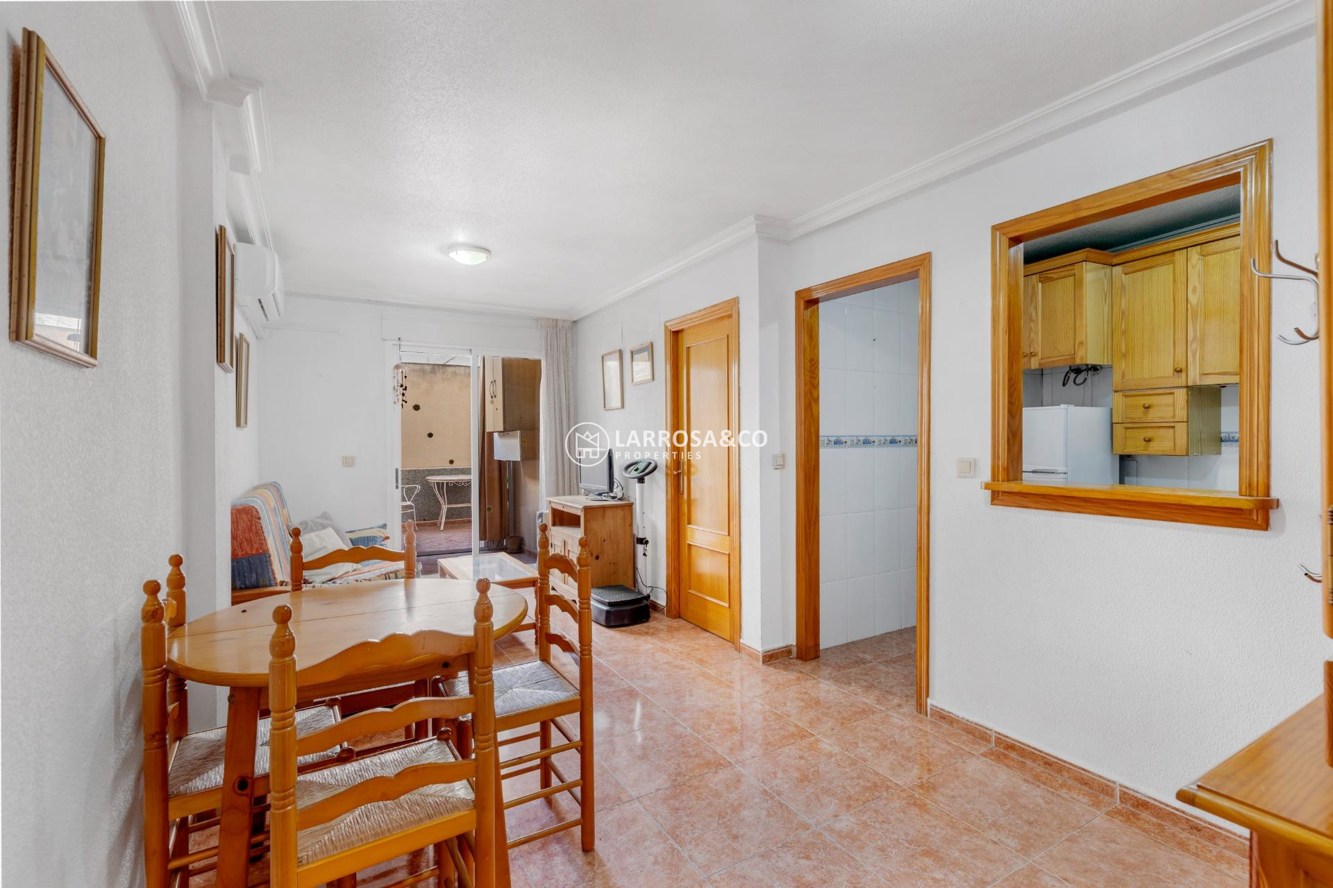 Resale - Ground floor apartment - Torrevieja - Estacion de autobuses