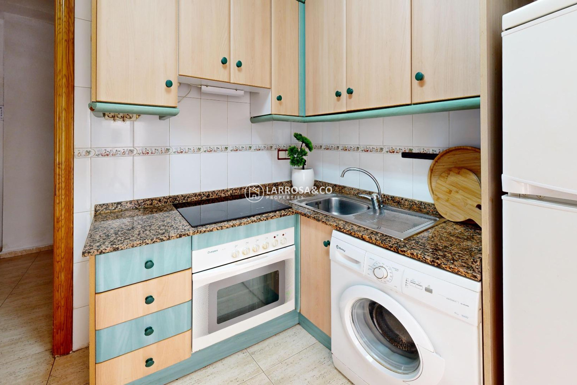 Resale - Ground floor apartment - Torrevieja - Estacion de autobuses