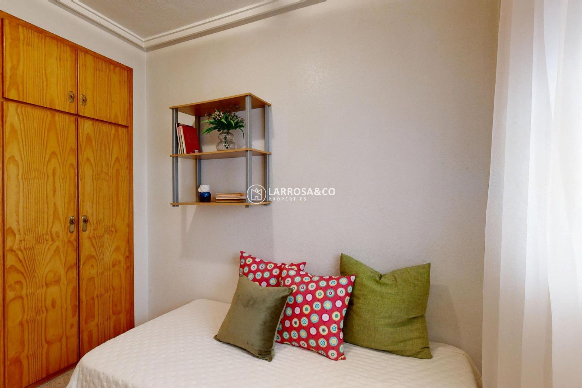 Resale - Ground floor apartment - Torrevieja - Estacion de autobuses