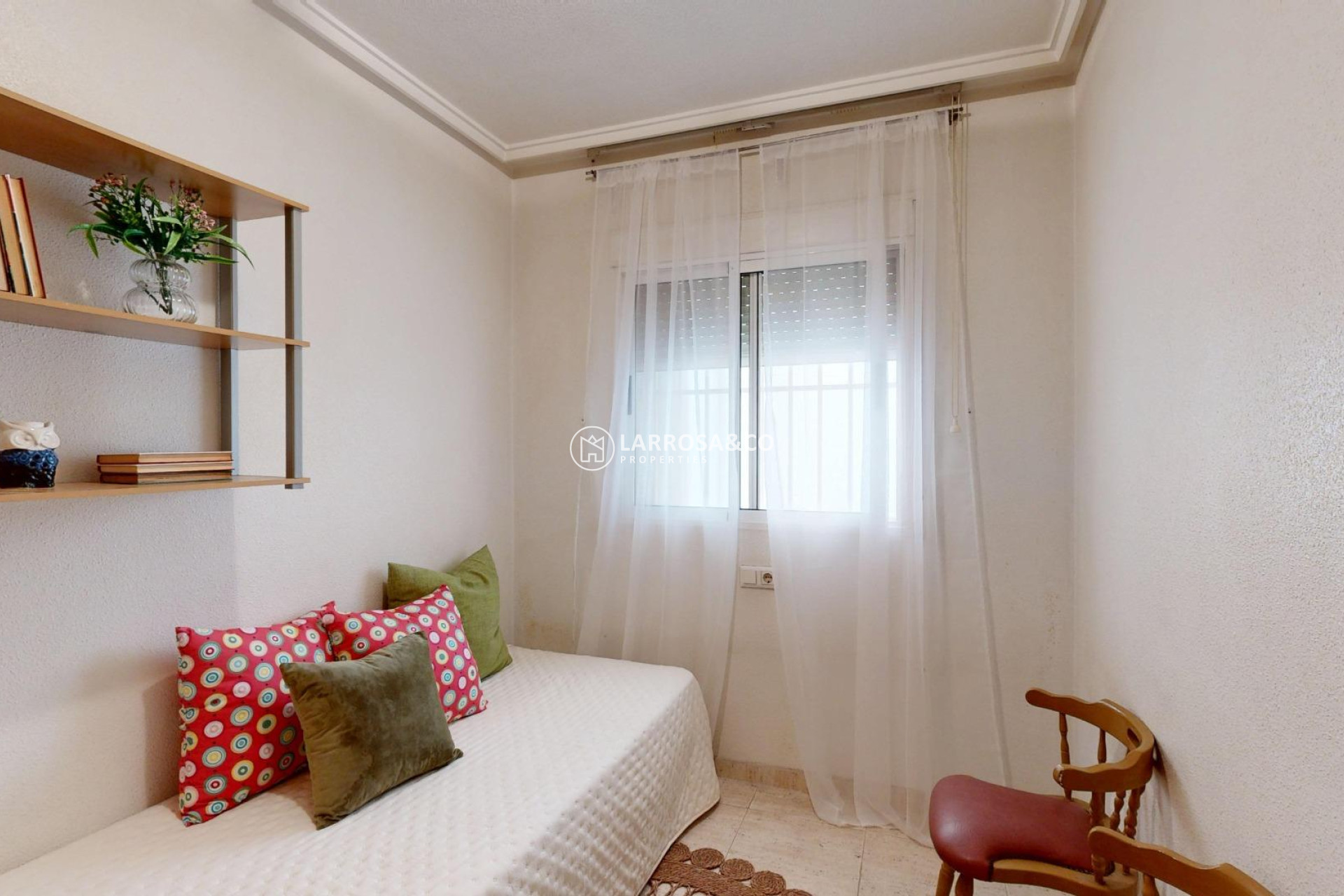 Resale - Ground floor apartment - Torrevieja - Estacion de autobuses