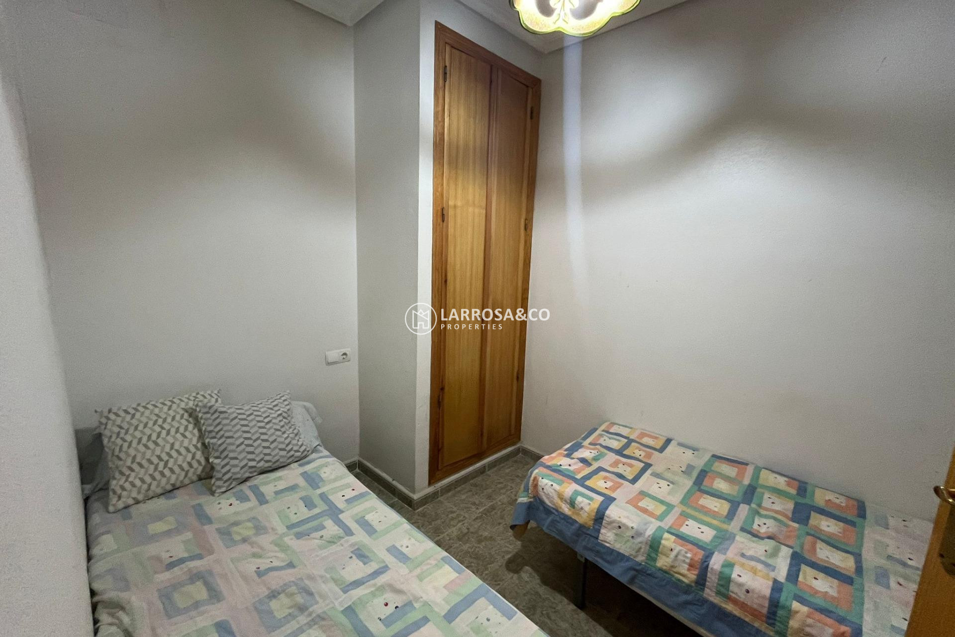 Resale - Ground floor apartment - Torrevieja - La Mata