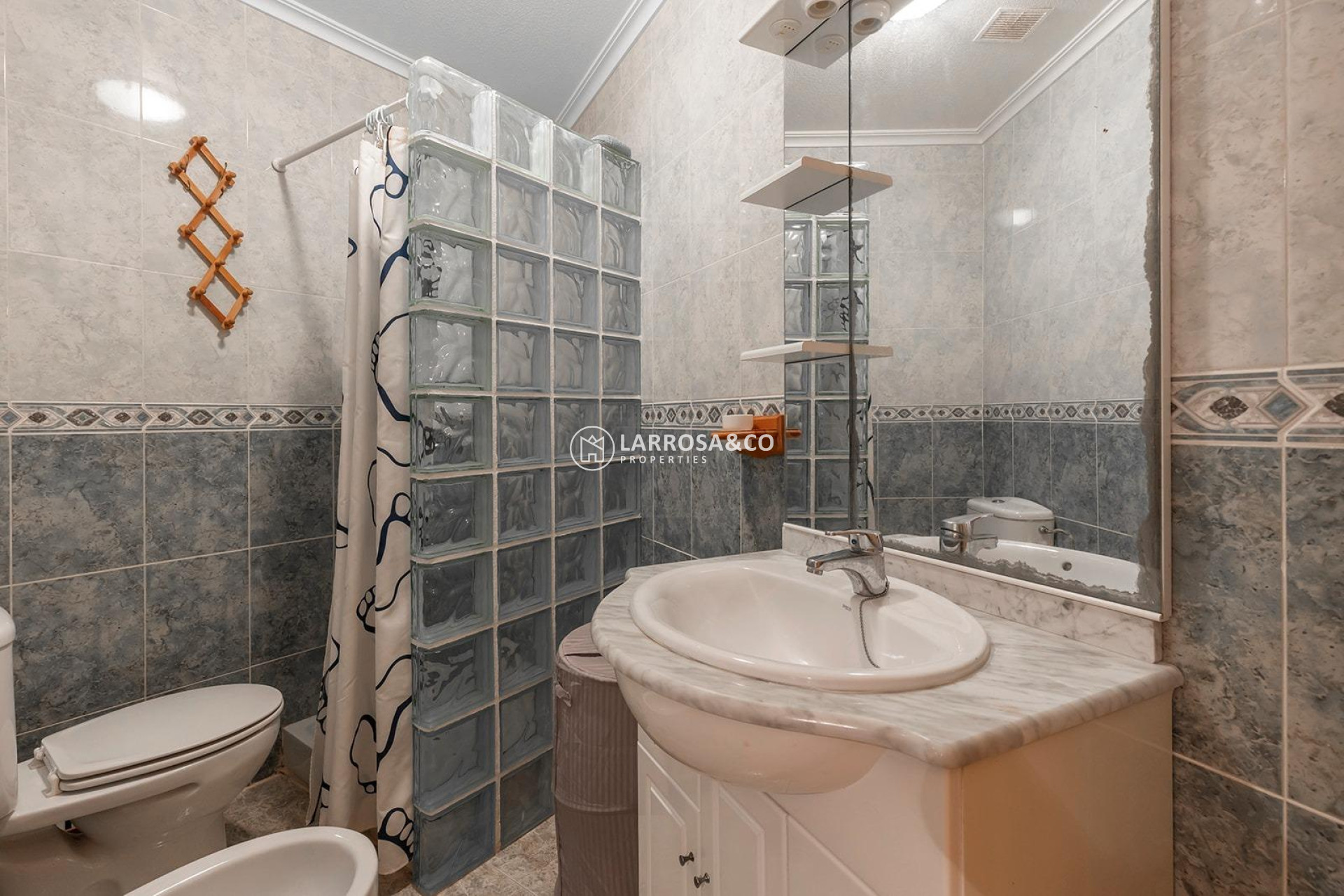 Resale - Ground floor apartment - Torrevieja - La Mata