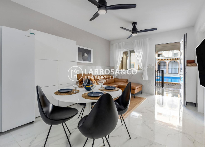 Resale - Ground floor apartment - Torrevieja - La veleta