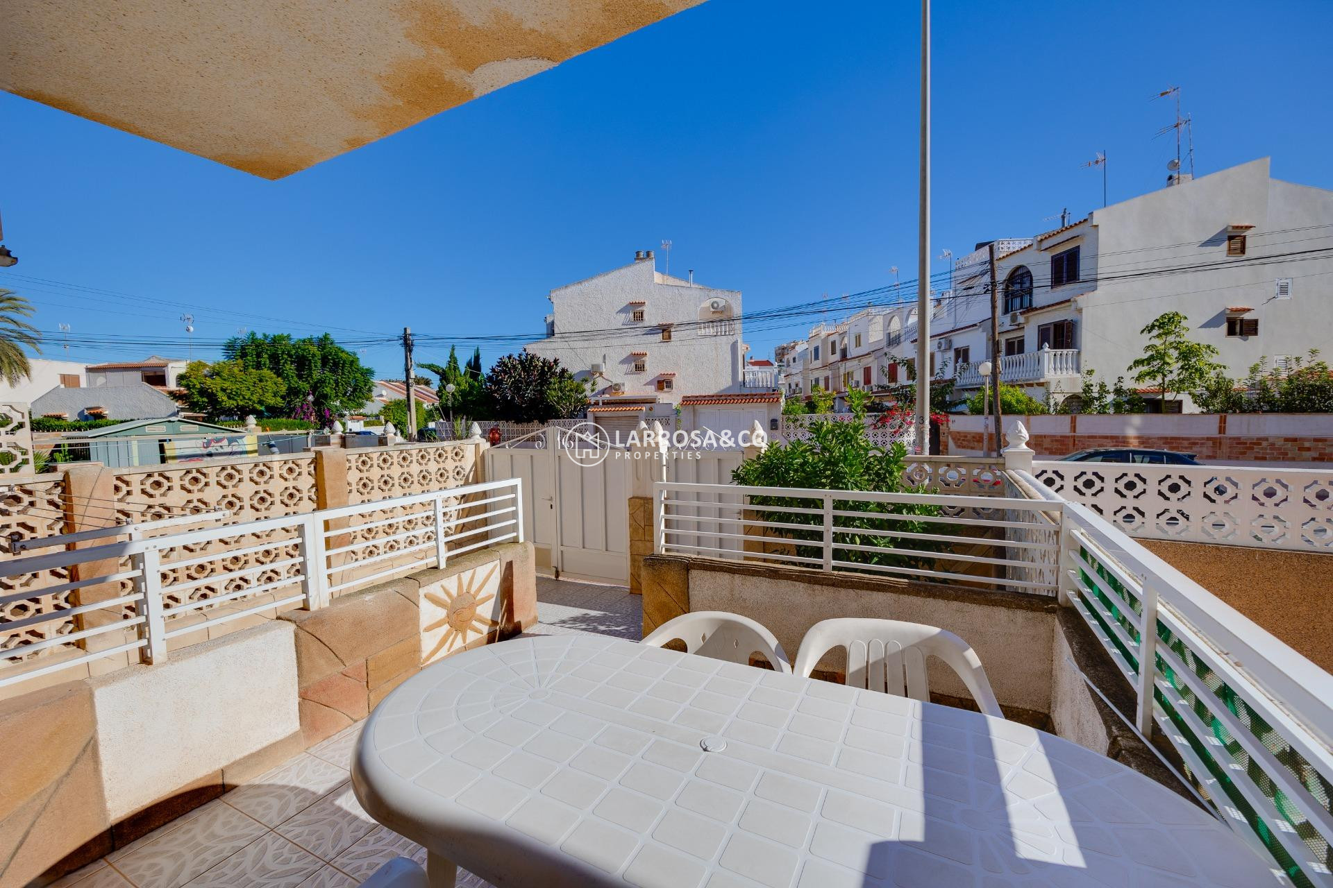 Resale - Ground floor apartment - Torrevieja - Los Locos Beach