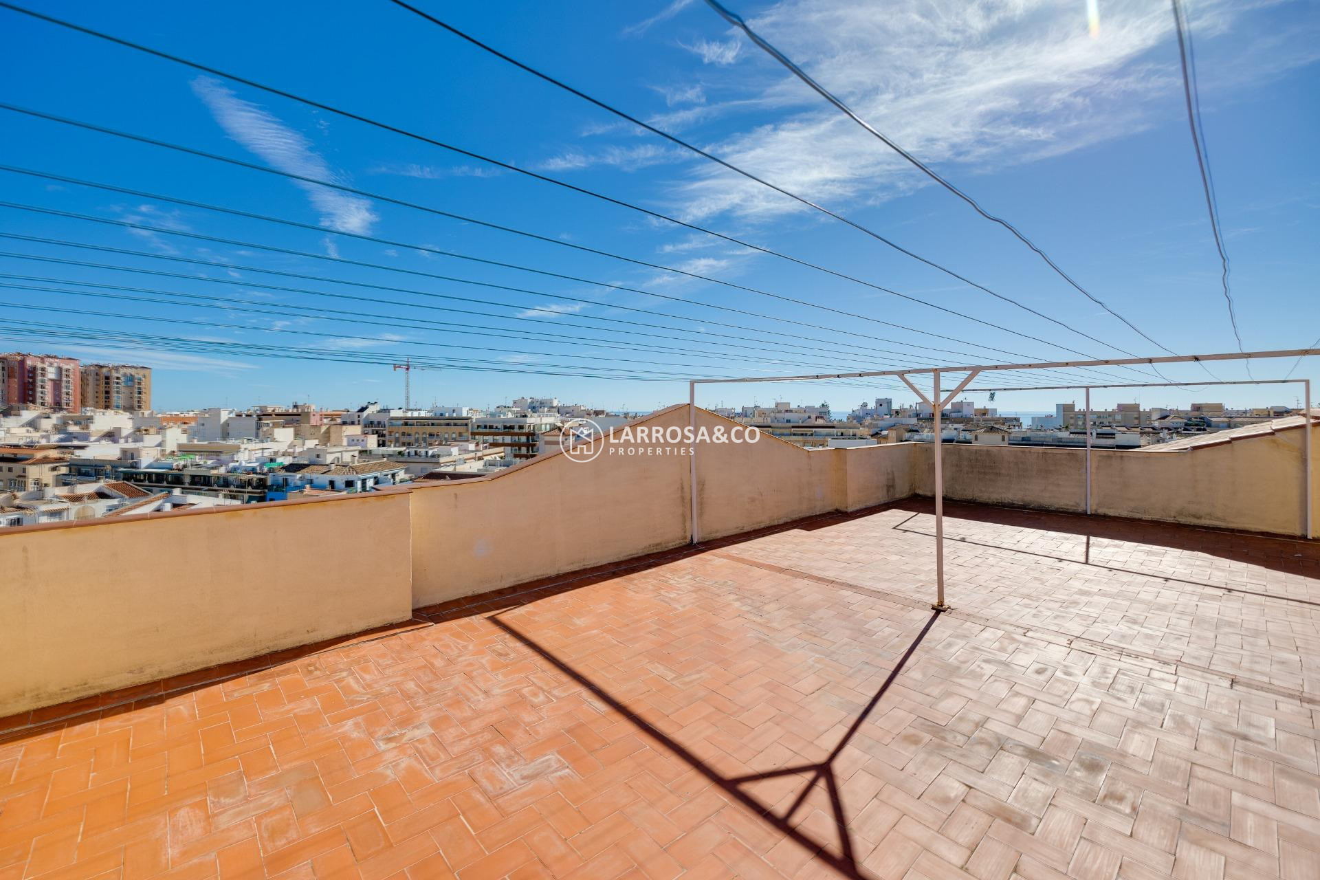 Resale - Ground floor apartment - Torrevieja - Los Locos Beach