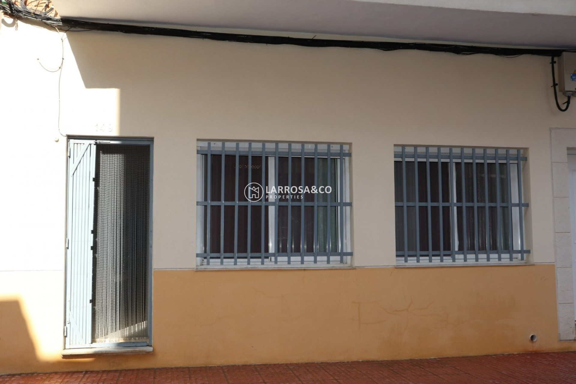 Resale - Ground floor apartment - Torrevieja - Playa del cura