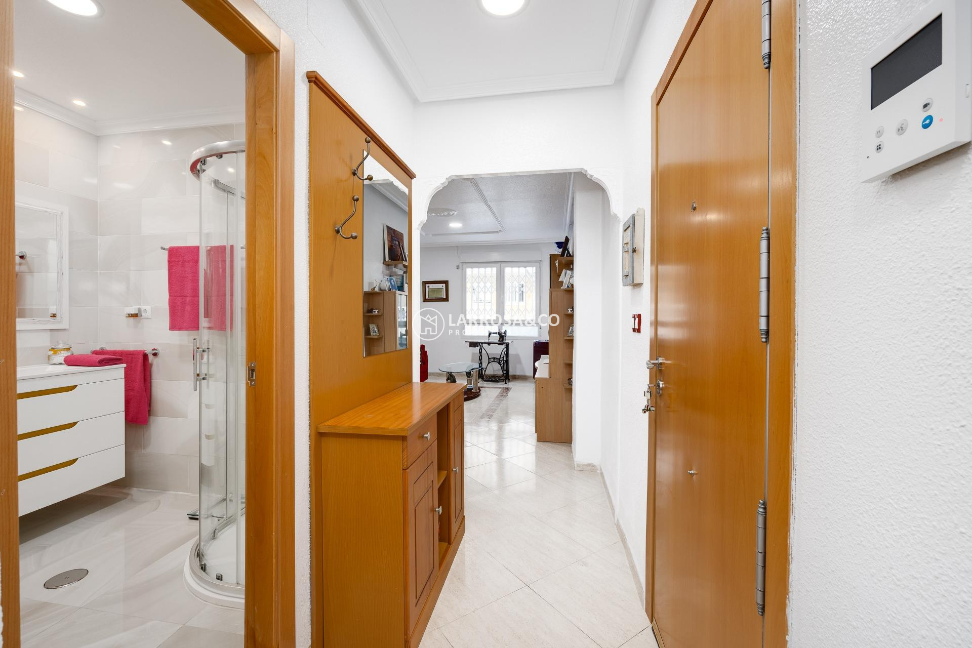 Resale - Ground floor apartment - Torrevieja - Playa del cura