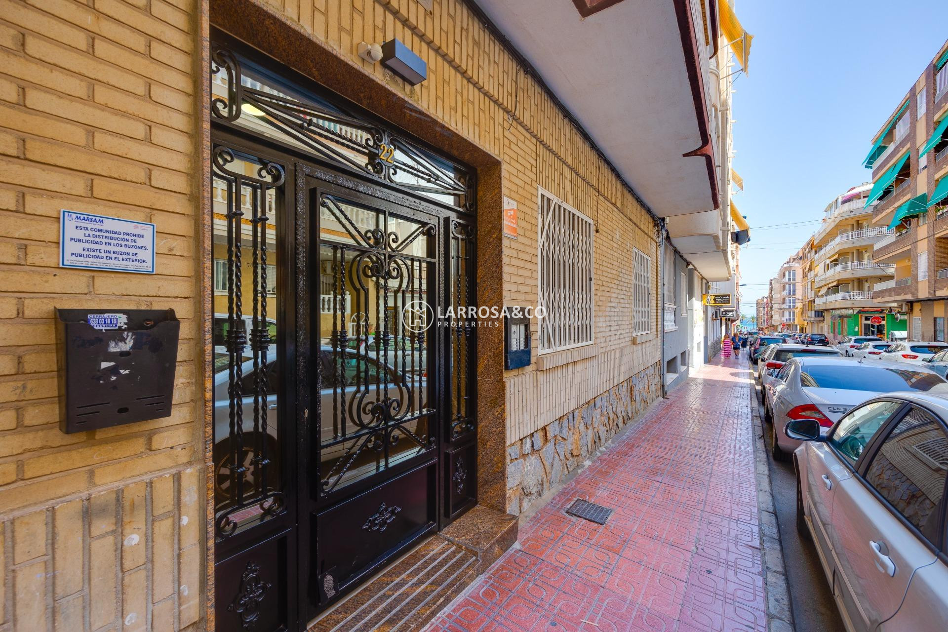 Resale - Ground floor apartment - Torrevieja - Playa del cura