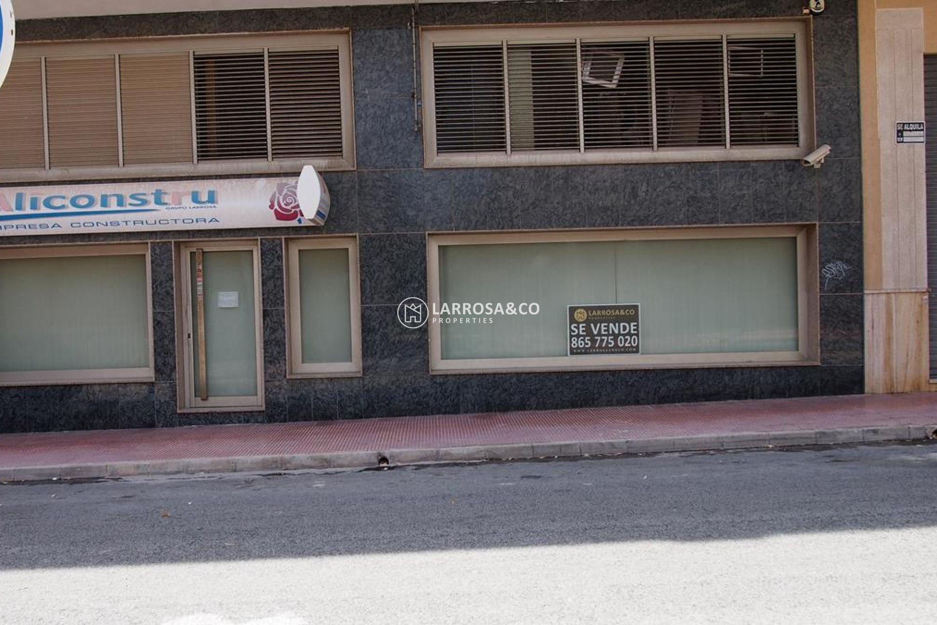 resale-guardamar-commercial-space-facade-front-rv2035