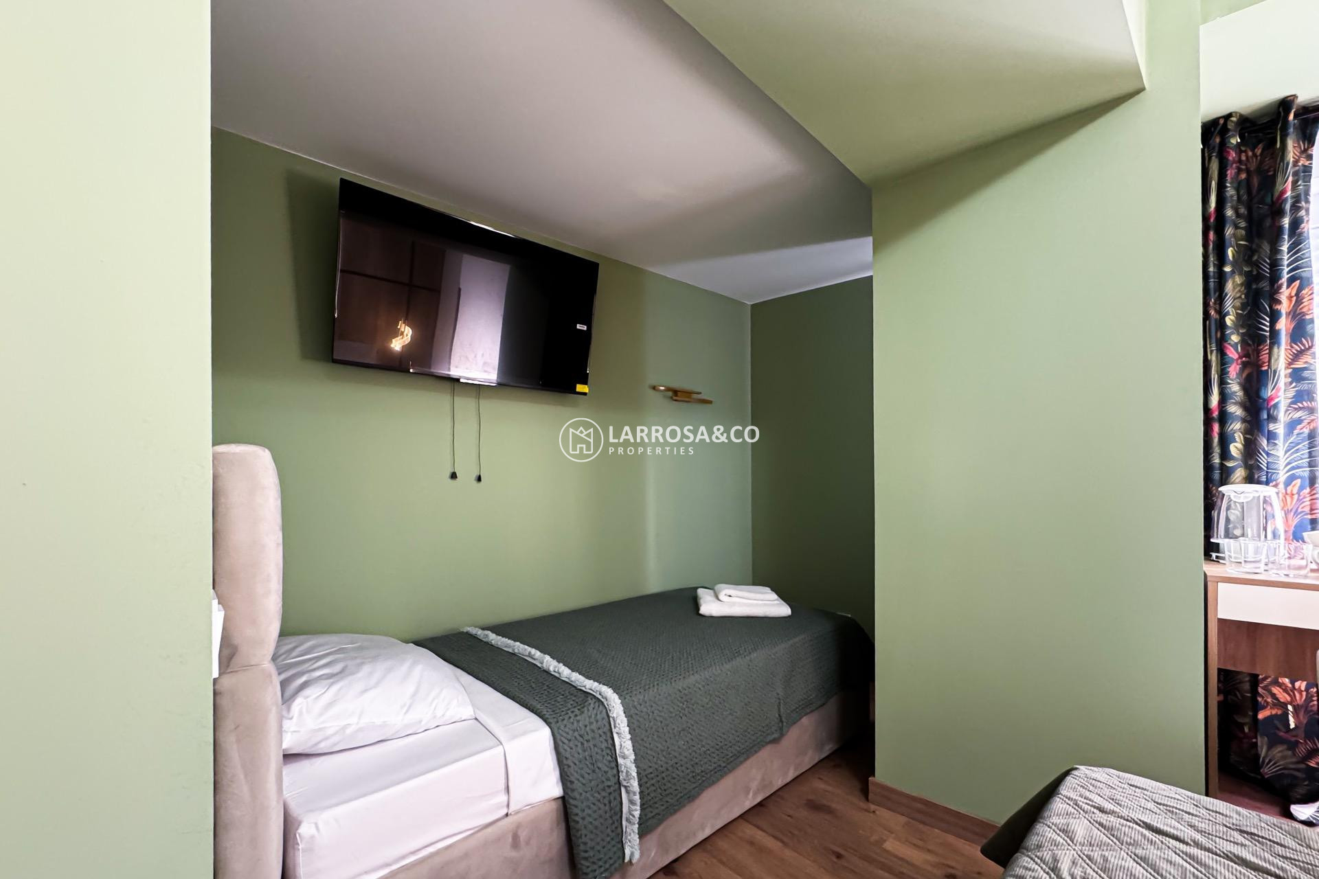 Resale - Hotel - Torrevieja - Centro