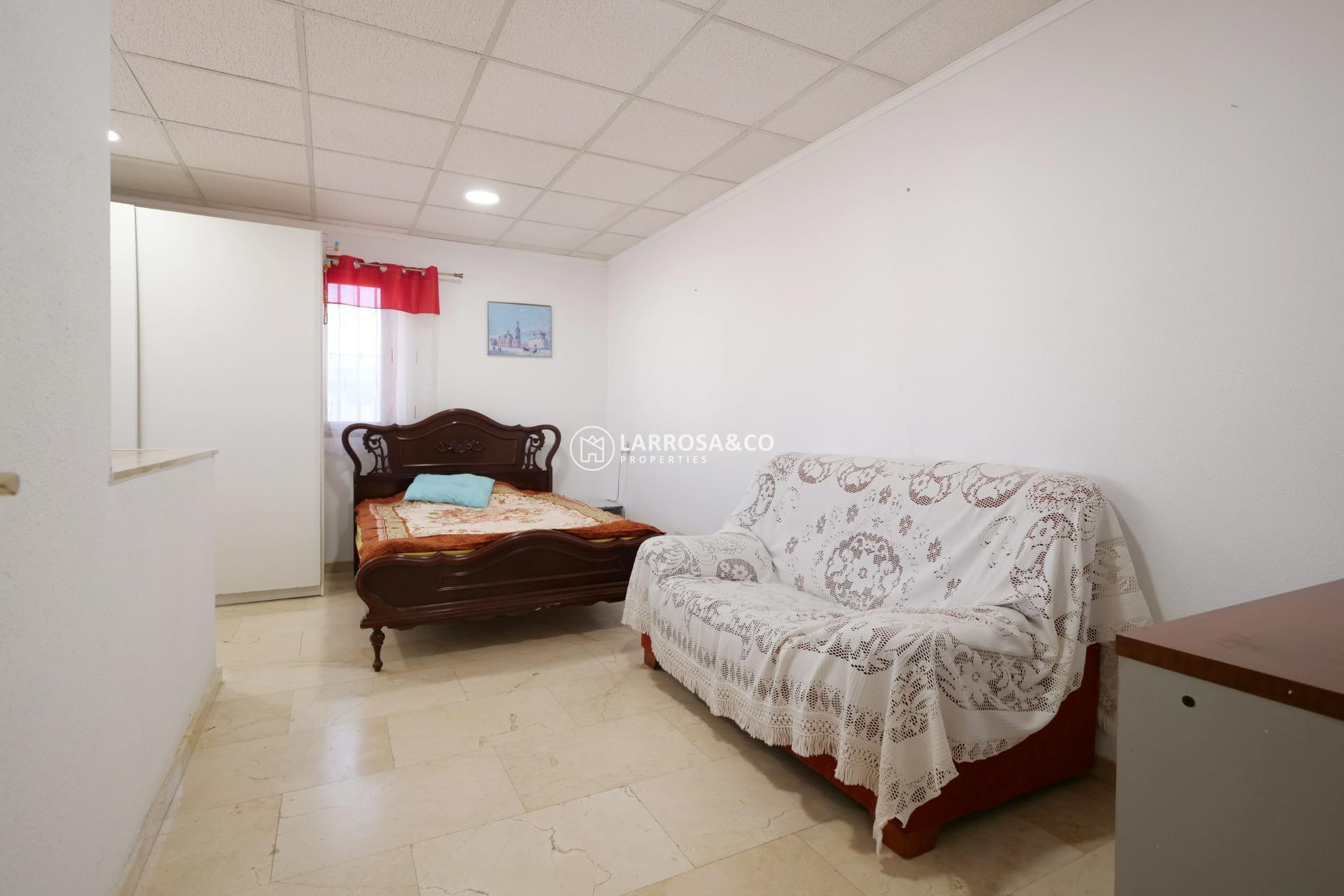 Resale - Industrial Field - Almoradí