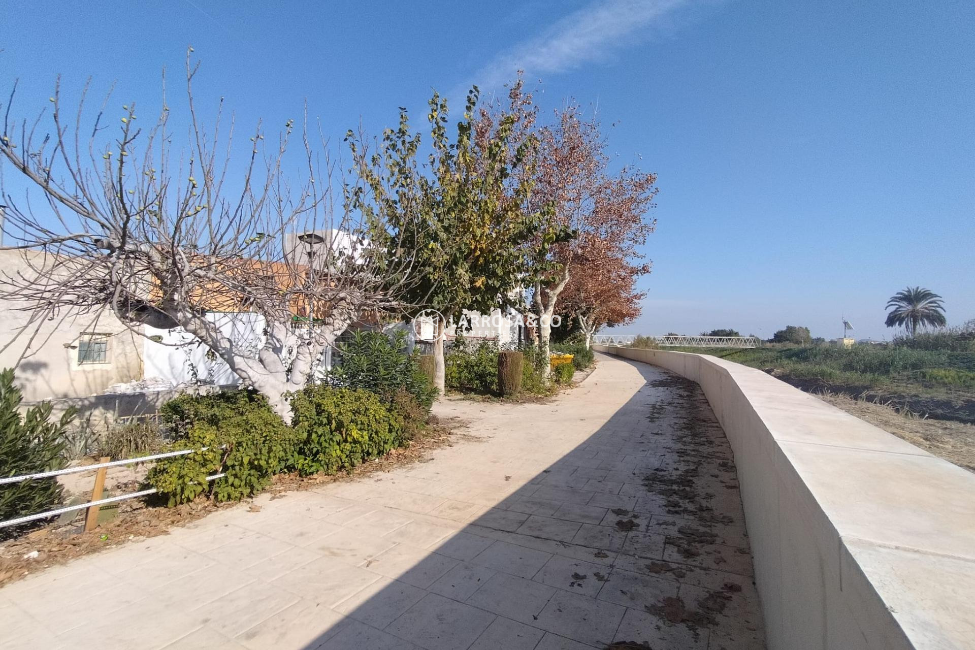 Resale - Semi-detached house - Formentera del Segura - Centro