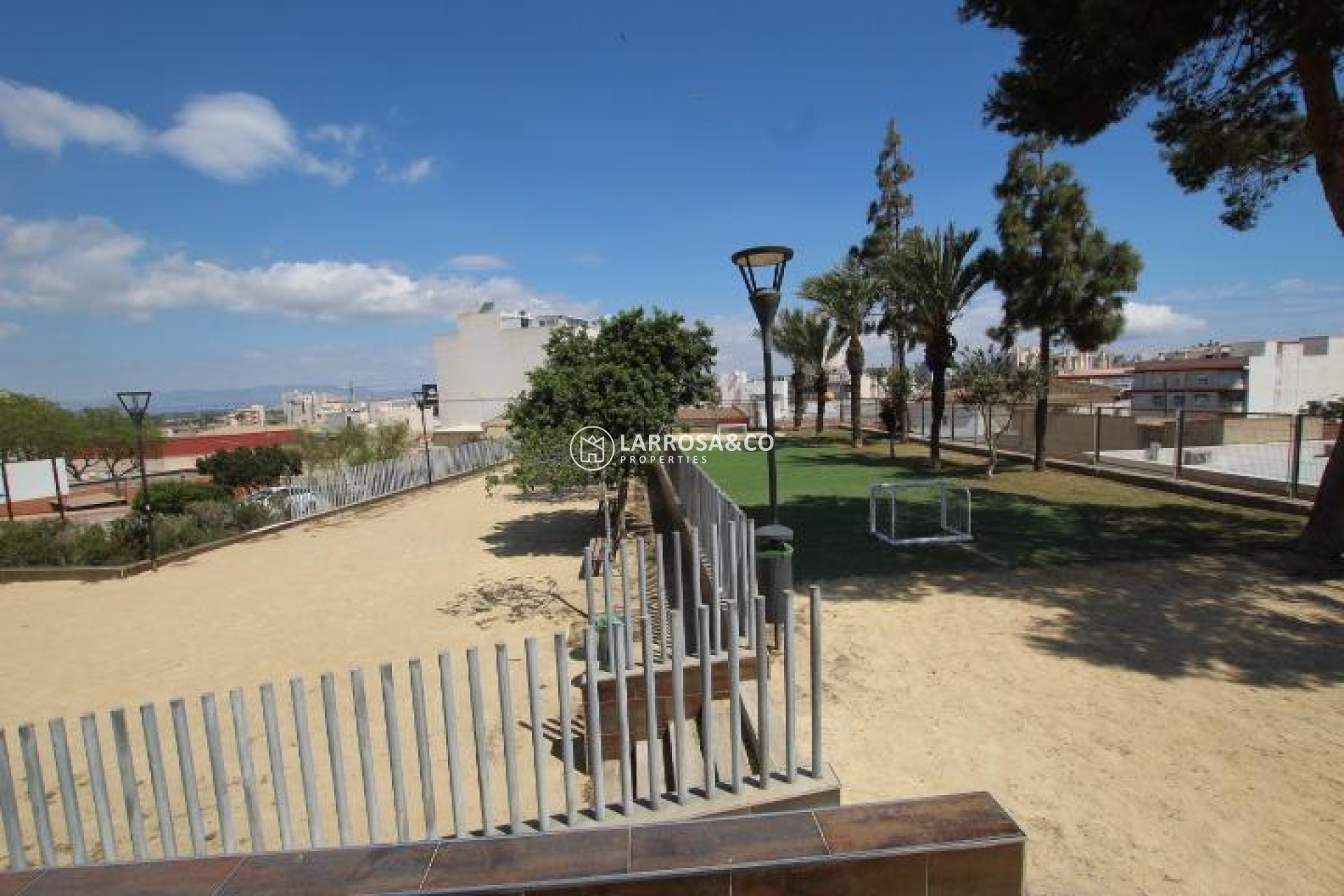 Resale - Semi-detached house - Guardamar del Segura - Centro