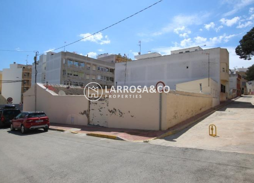 Resale - Semi-detached house - Guardamar del Segura - Centro