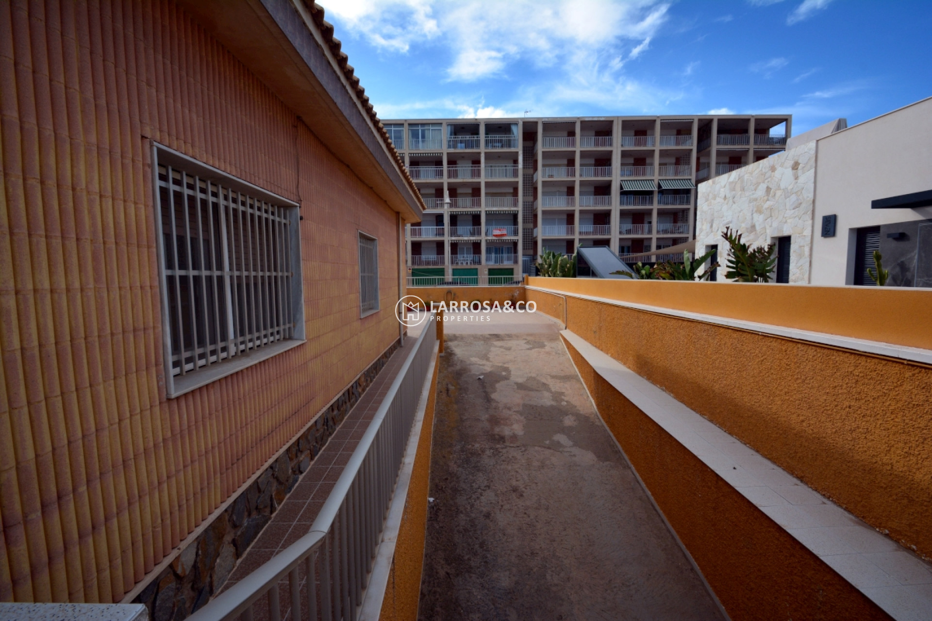 Resale - Semi-detached house - Guardamar del Segura - Playa centro