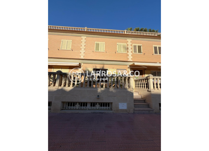 Resale - Semi-detached house - Guardamar del Segura - Pueblo