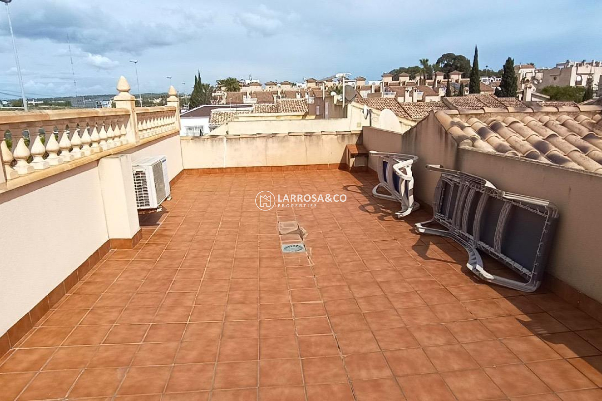 Resale - Semi-detached house - Guardamar del Segura - Urbanizaciones