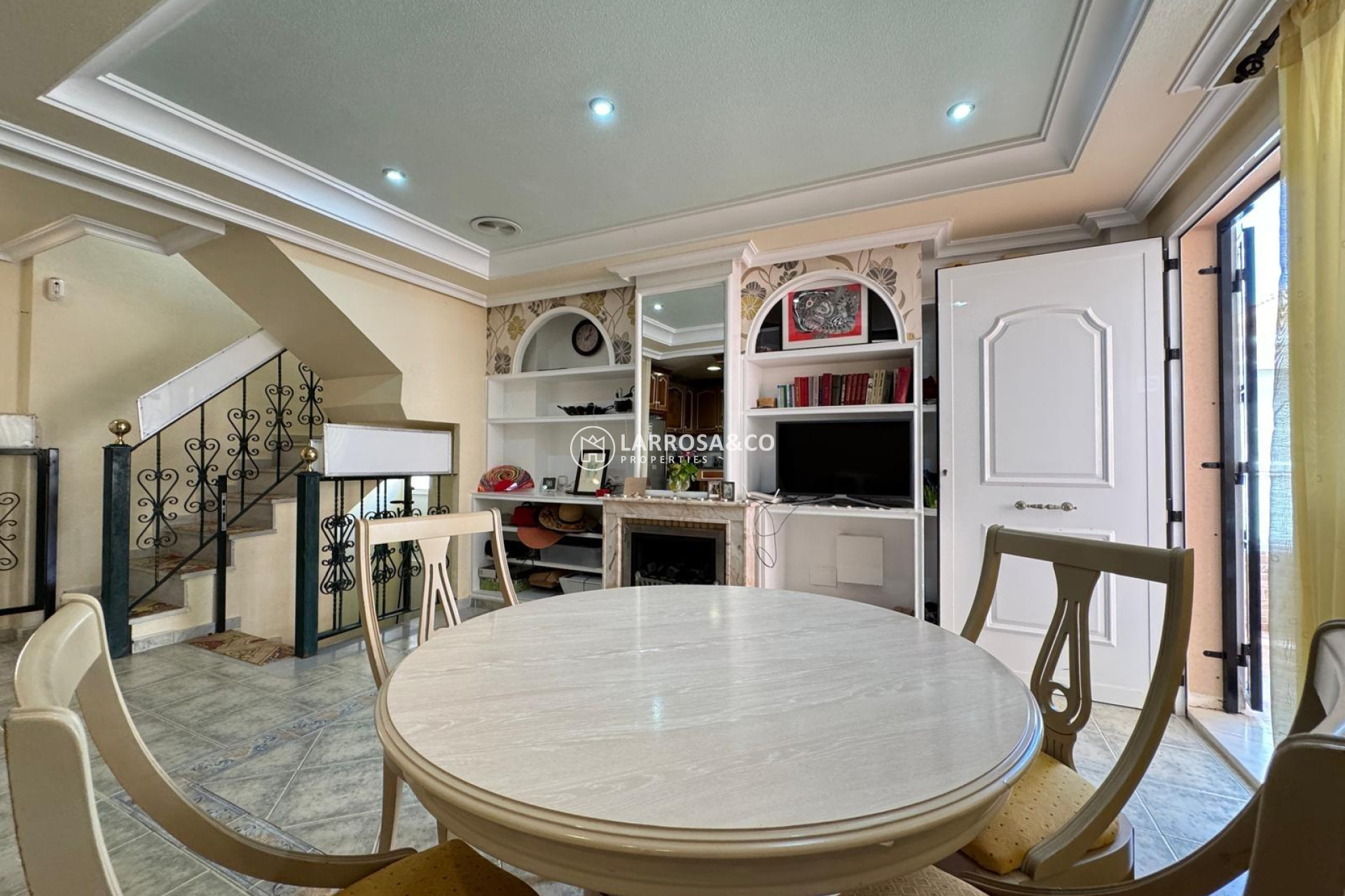 Resale - Semi-detached house - Guardamar del Segura - Urbanizaciones