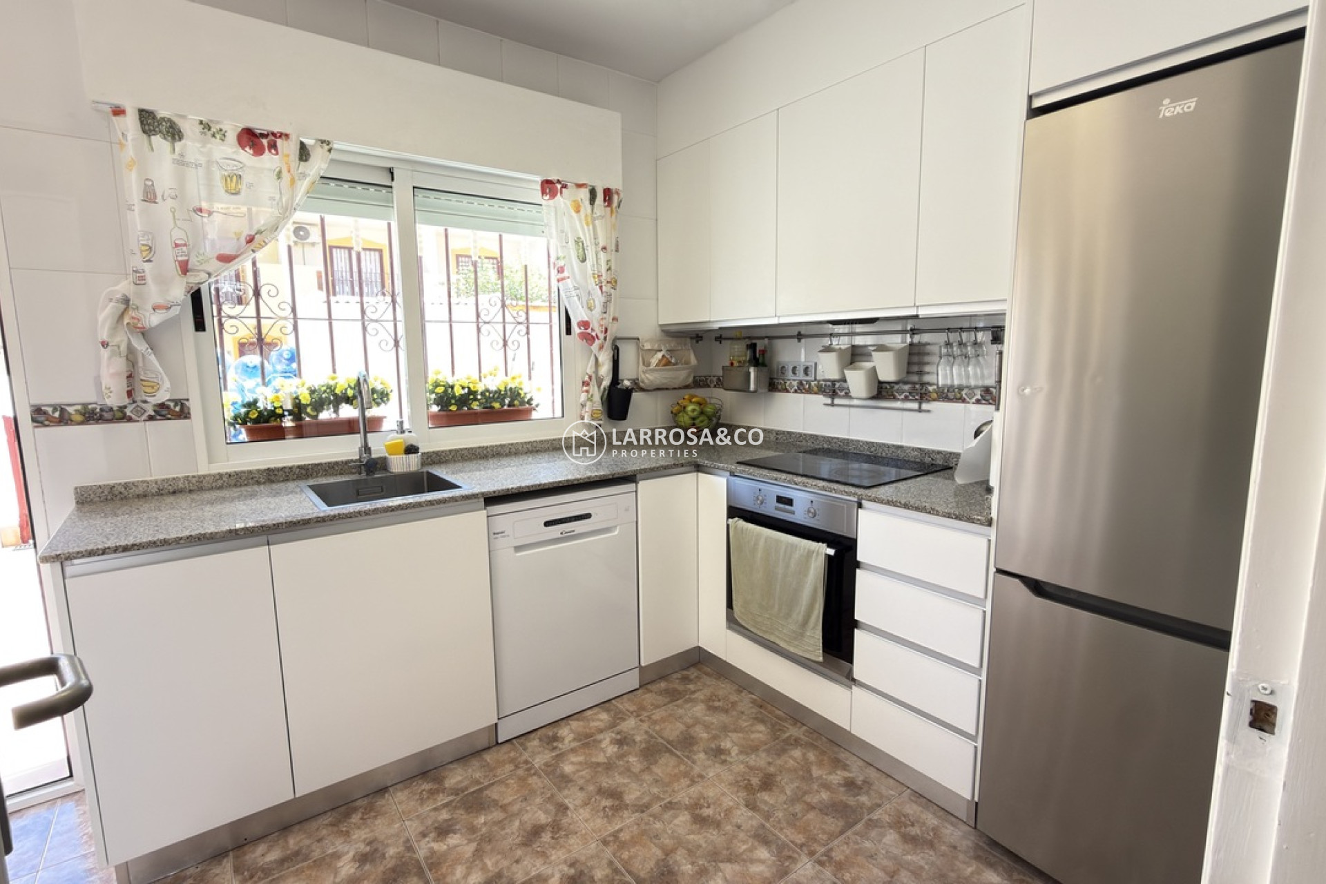 Resale - Semi-detached house - La Zenia - Costa Blanca