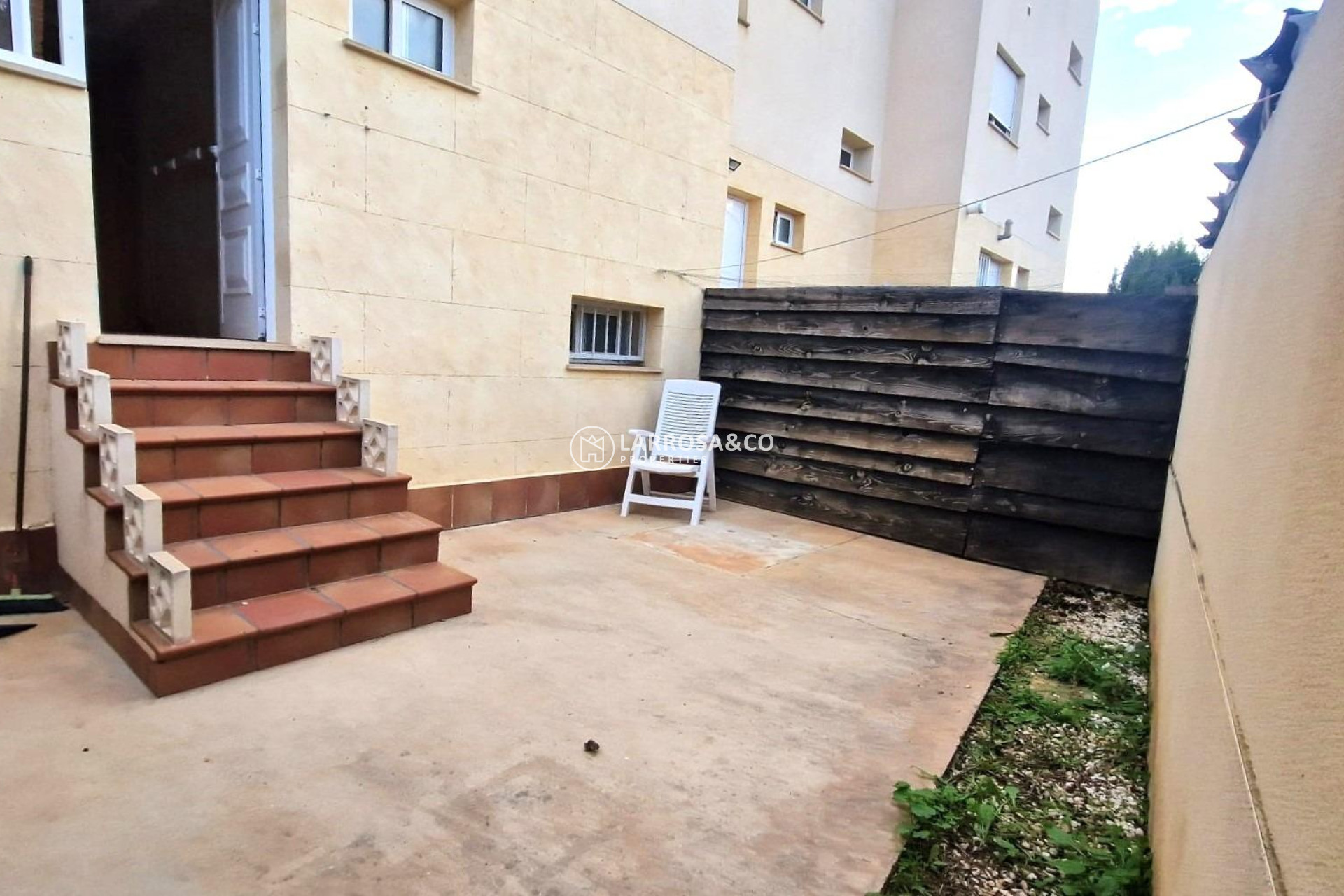 Resale - Semi-detached house - Los Montesinos - La Herrada