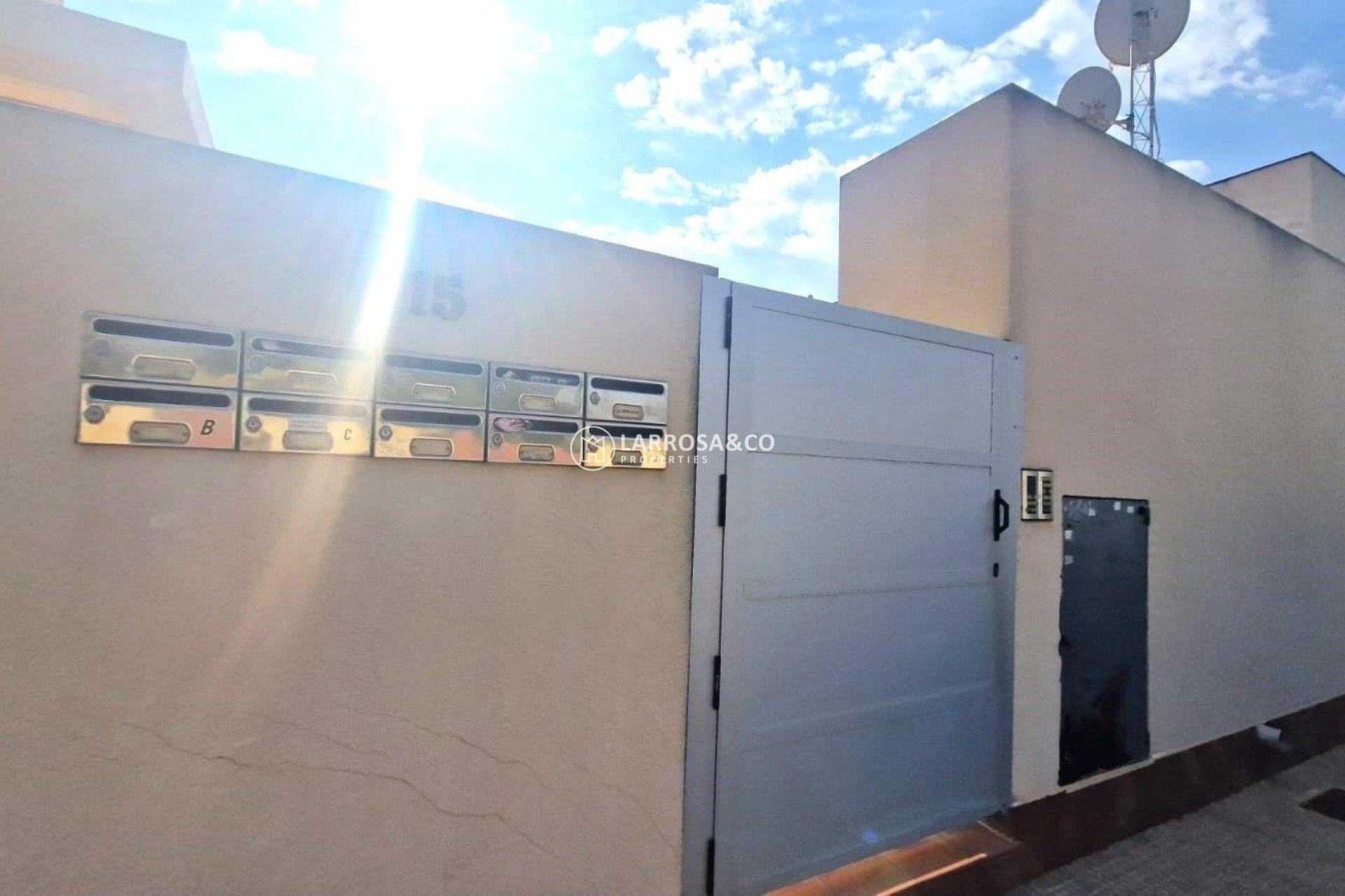 Resale - Semi-detached house - Los Montesinos - La Herrada