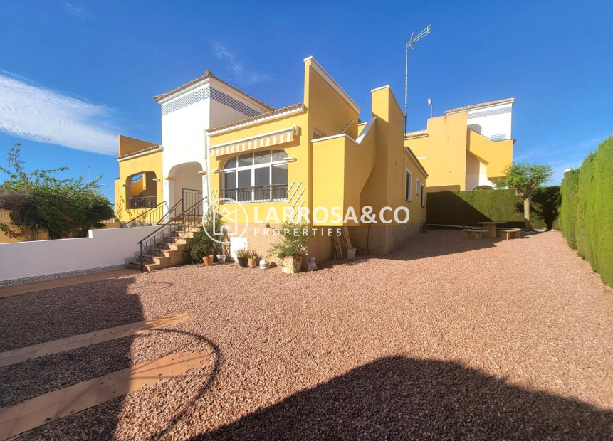 Resale - Semi-detached house - Los Montesinos - Los Montesinos - Urb. La Herrada