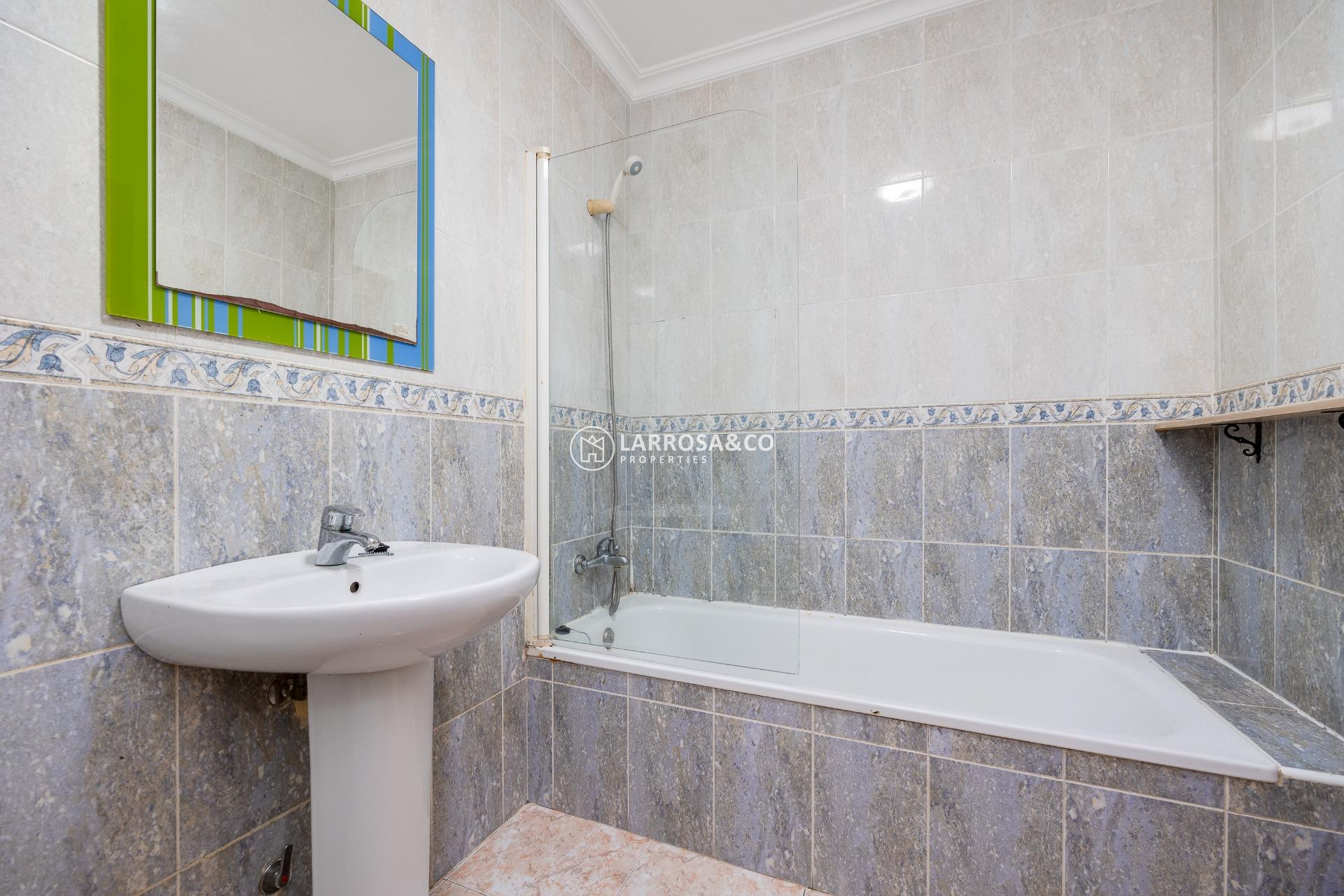 Resale - Semi-detached house - Los Montesinos - Pueblo 8