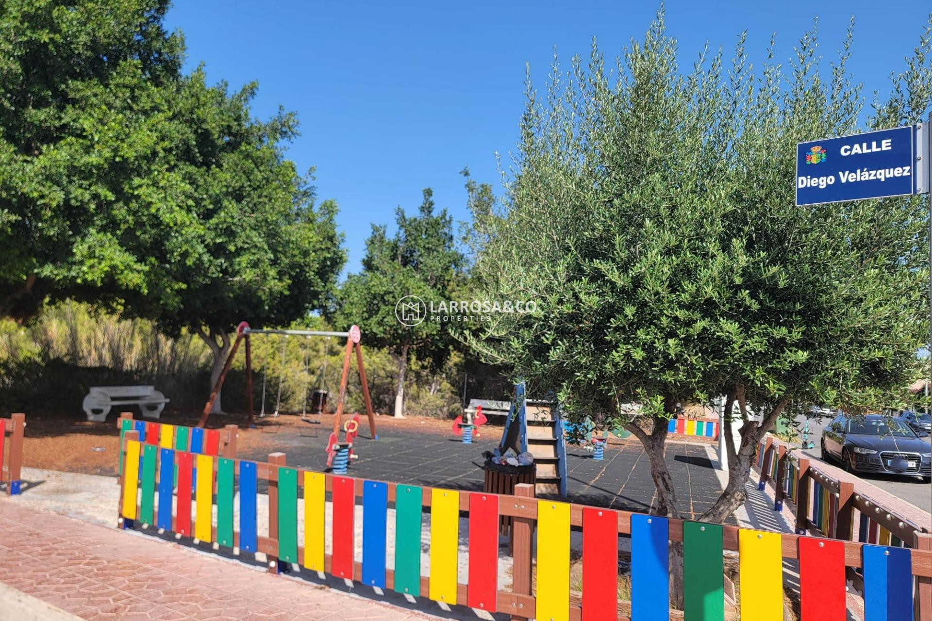 Resale - Semi-detached house - Orihuela costa - Playa Flamenca