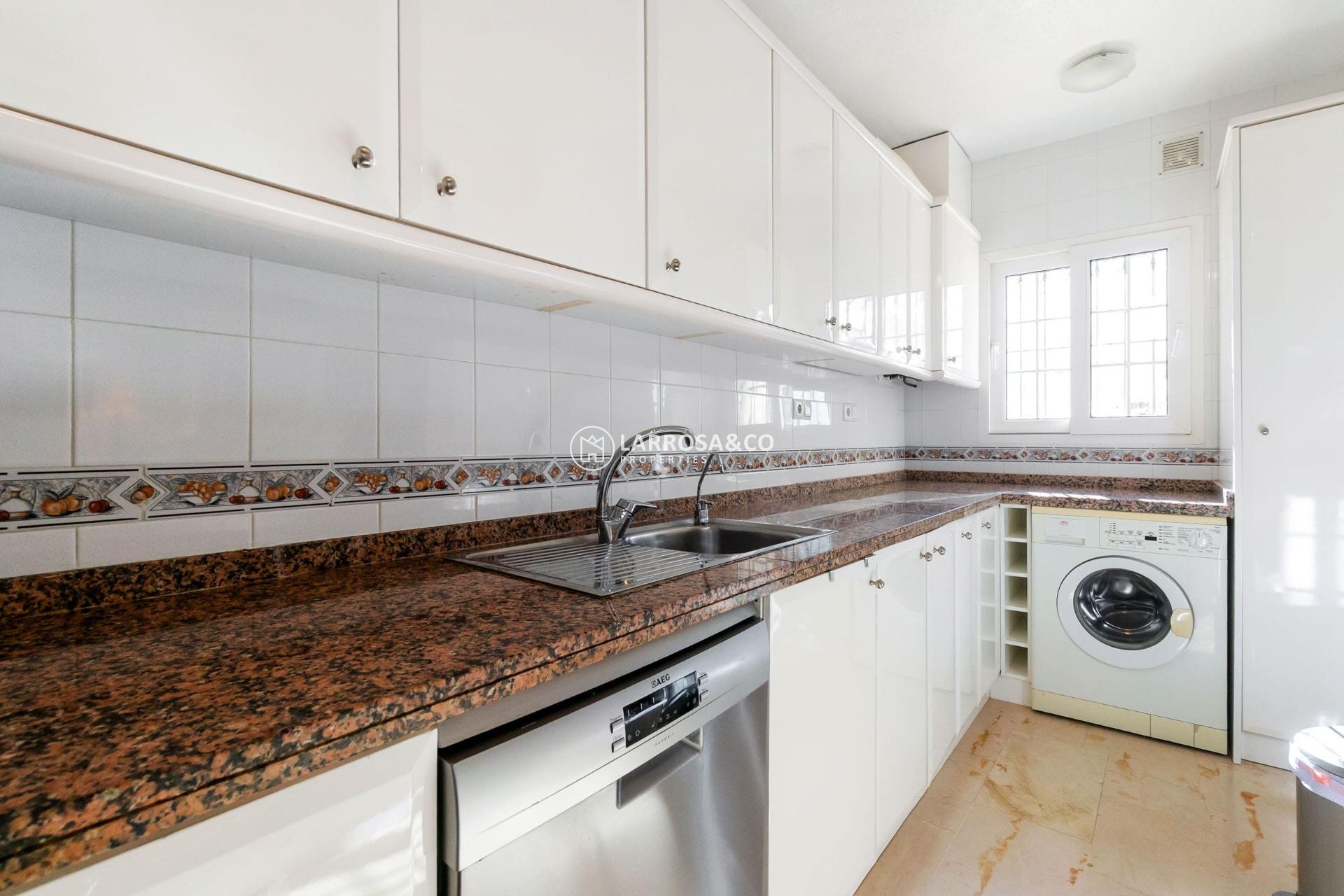 Resale - Semi-detached house - Orihuela costa - Playa Flamenca