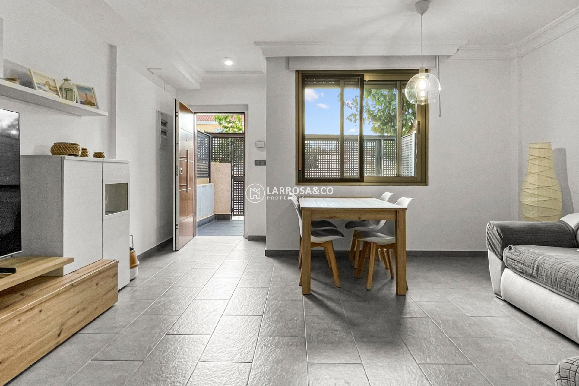 Resale - Semi-detached house - Pilar de la Horadada - Costa Blanca