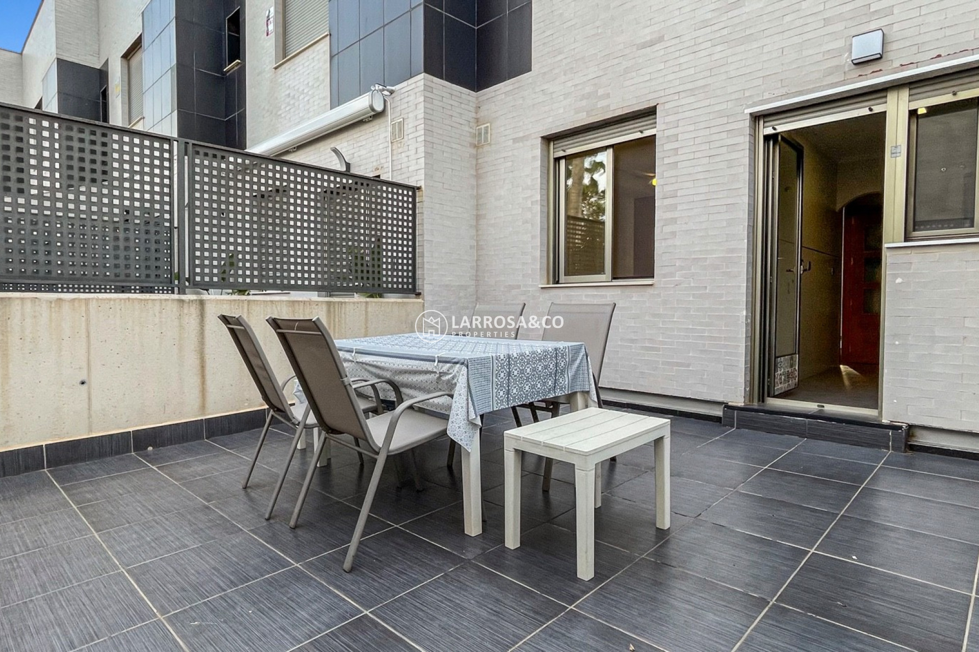 Resale - Semi-detached house - Pilar de la Horadada - Costa Blanca