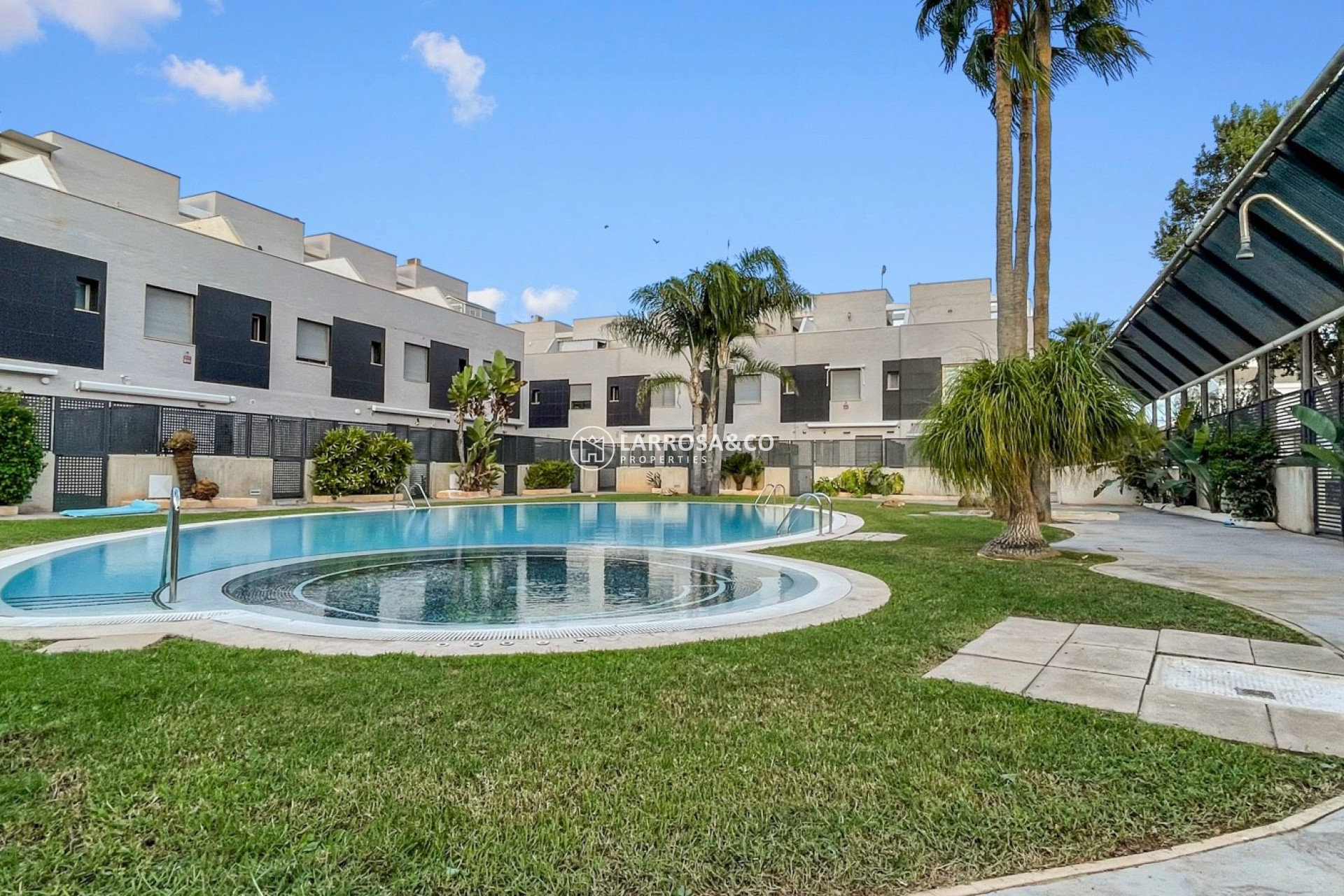 Resale - Semi-detached house - Pilar de la Horadada - Costa Blanca