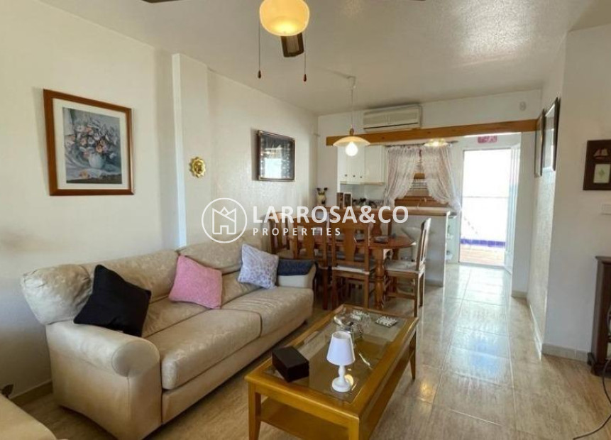 Resale - Semi-detached house - Pilar de la Horadada - Pueblo Latino