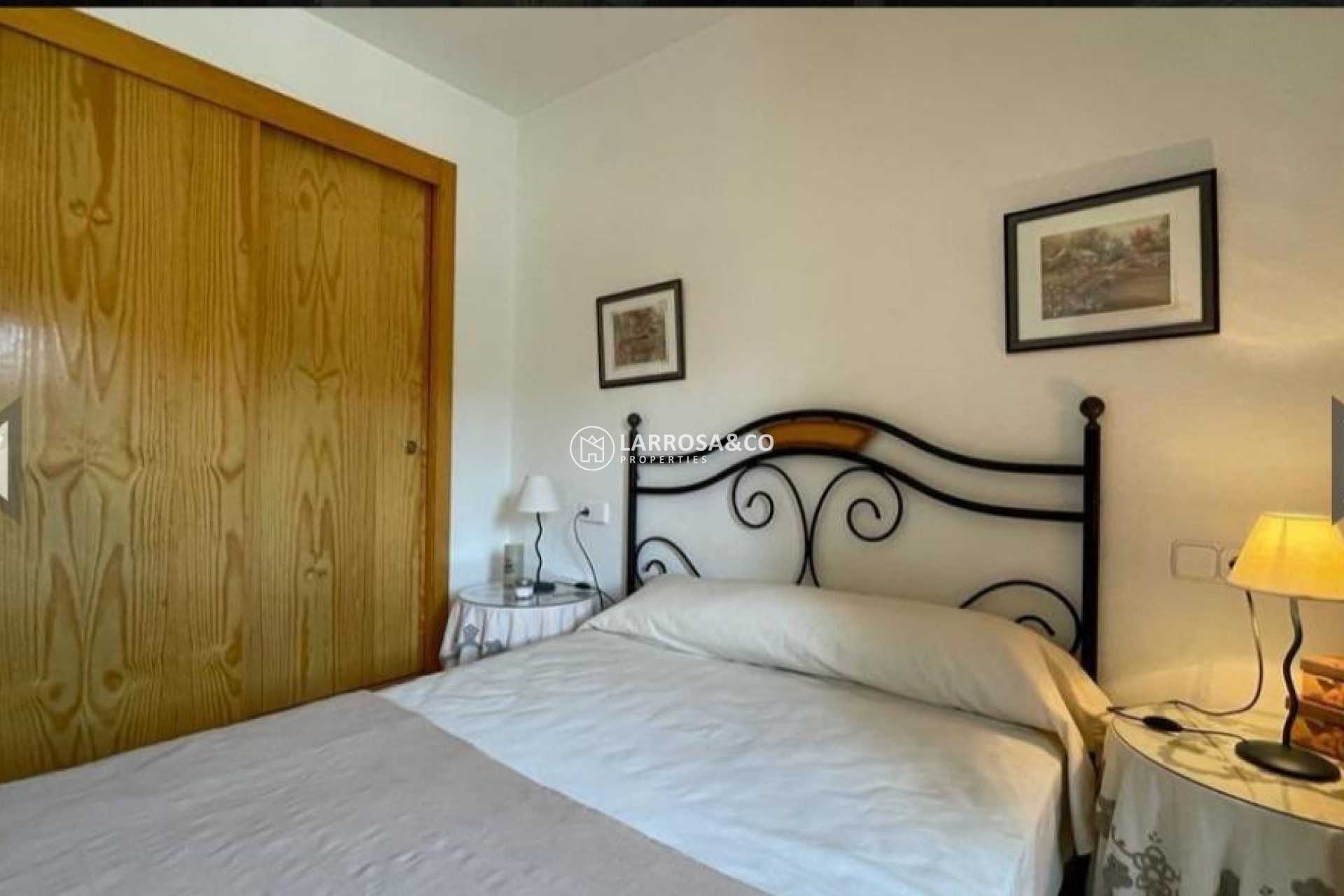 Resale - Semi-detached house - Pilar de la Horadada - Pueblo Latino