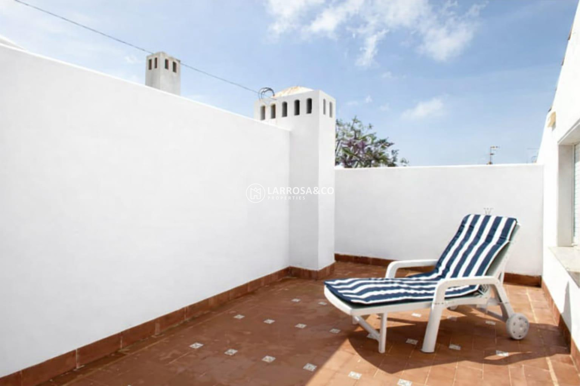 Resale - Semi-detached house - Pilar de la Horadada - Pueblo Latino