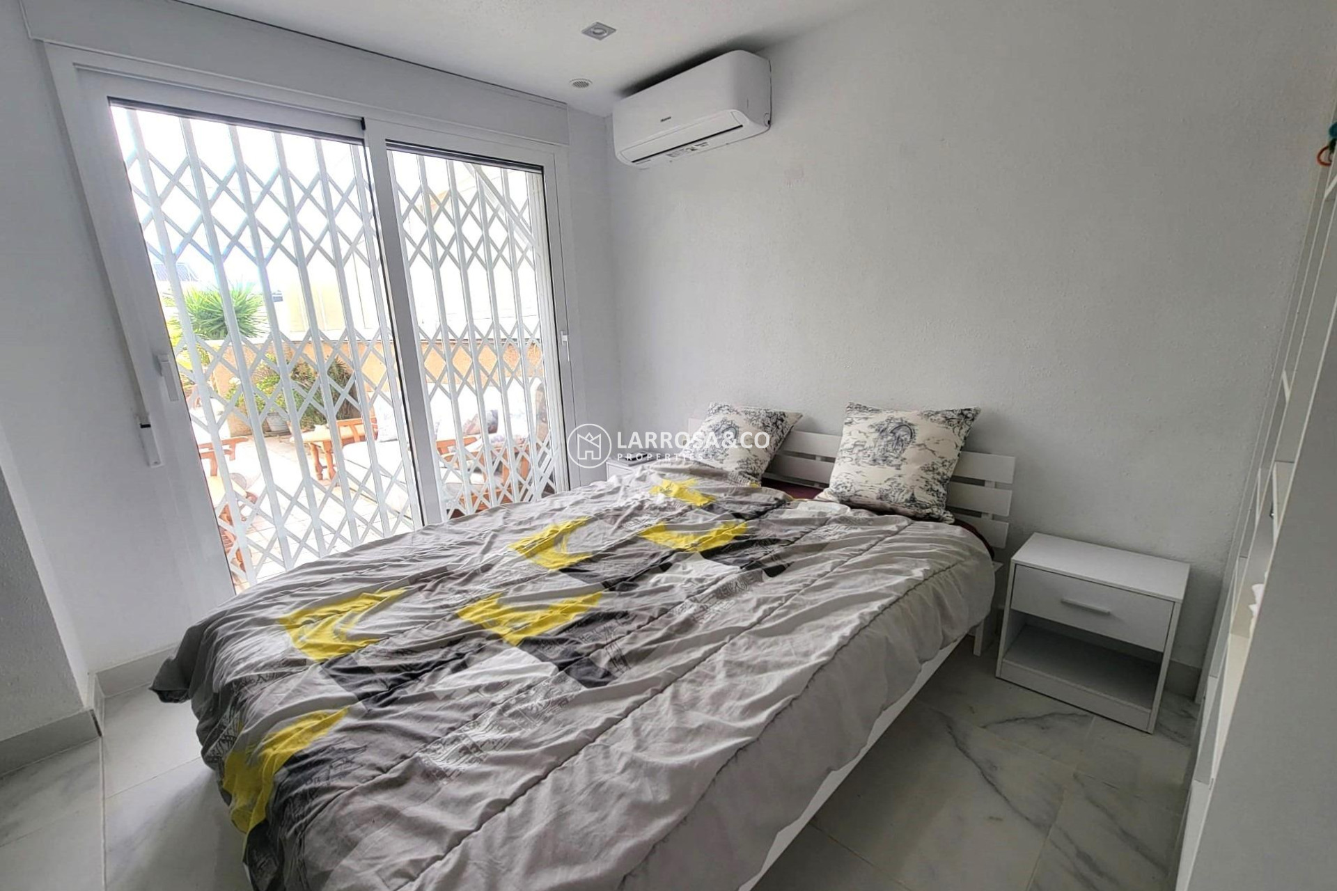 Resale - Semi-detached house - Pilar de la Horadada - Torre de la Horadada