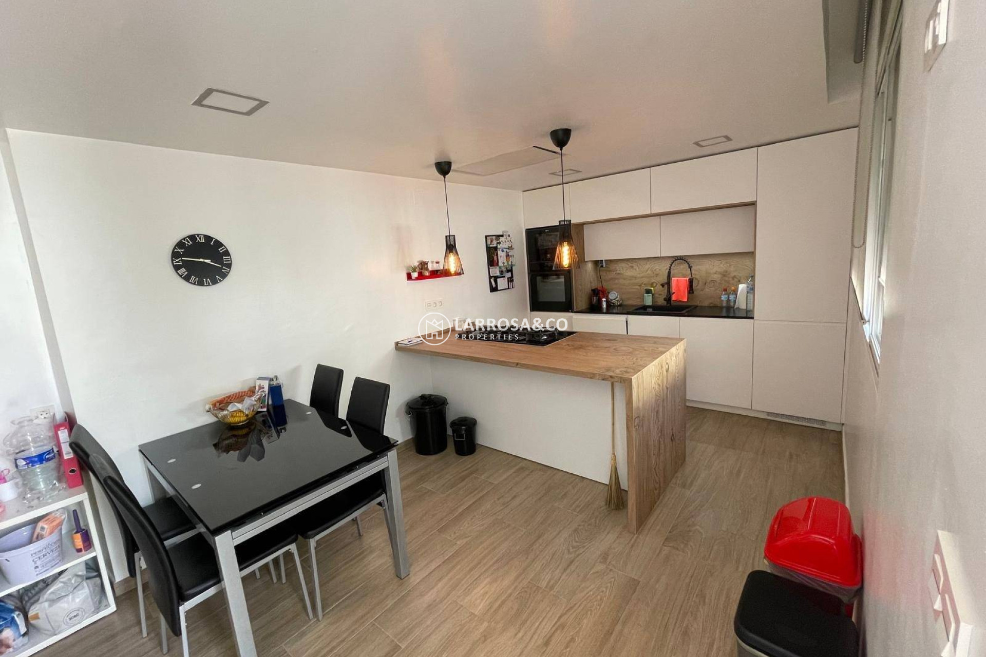 Resale - Semi-detached house - Pilar de la Horadada - Zona Pueblo