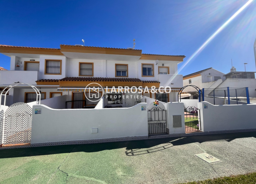 Resale - Semi-detached house - Torre de La Horadada - Costa Blanca