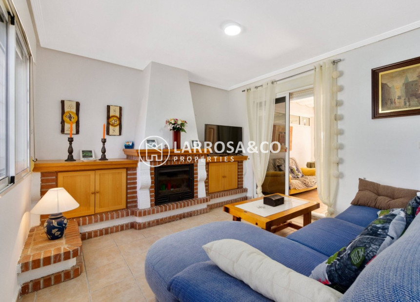 Resale - Semi-detached house - Torrevieja - Aguas Nuevas