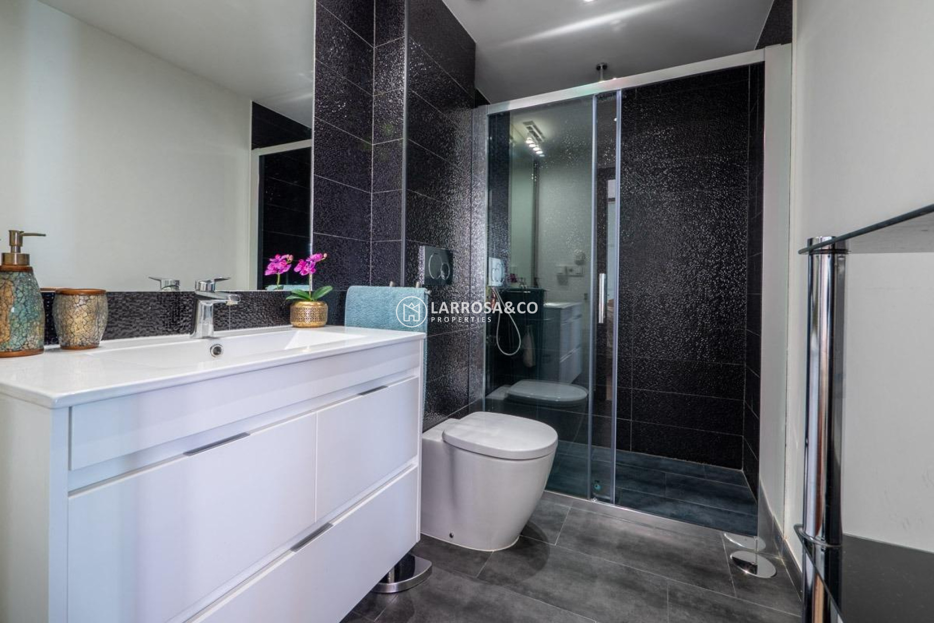 Resale - Semi-detached house - Torrevieja - Aguas Nuevas