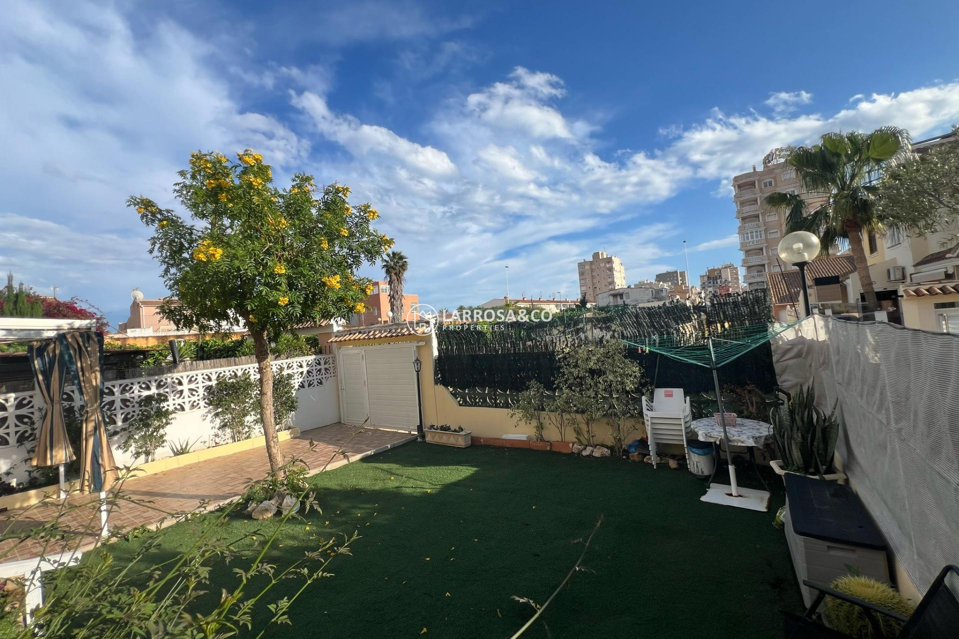 Resale - Semi-detached house - Torrevieja - Aguas Nuevas