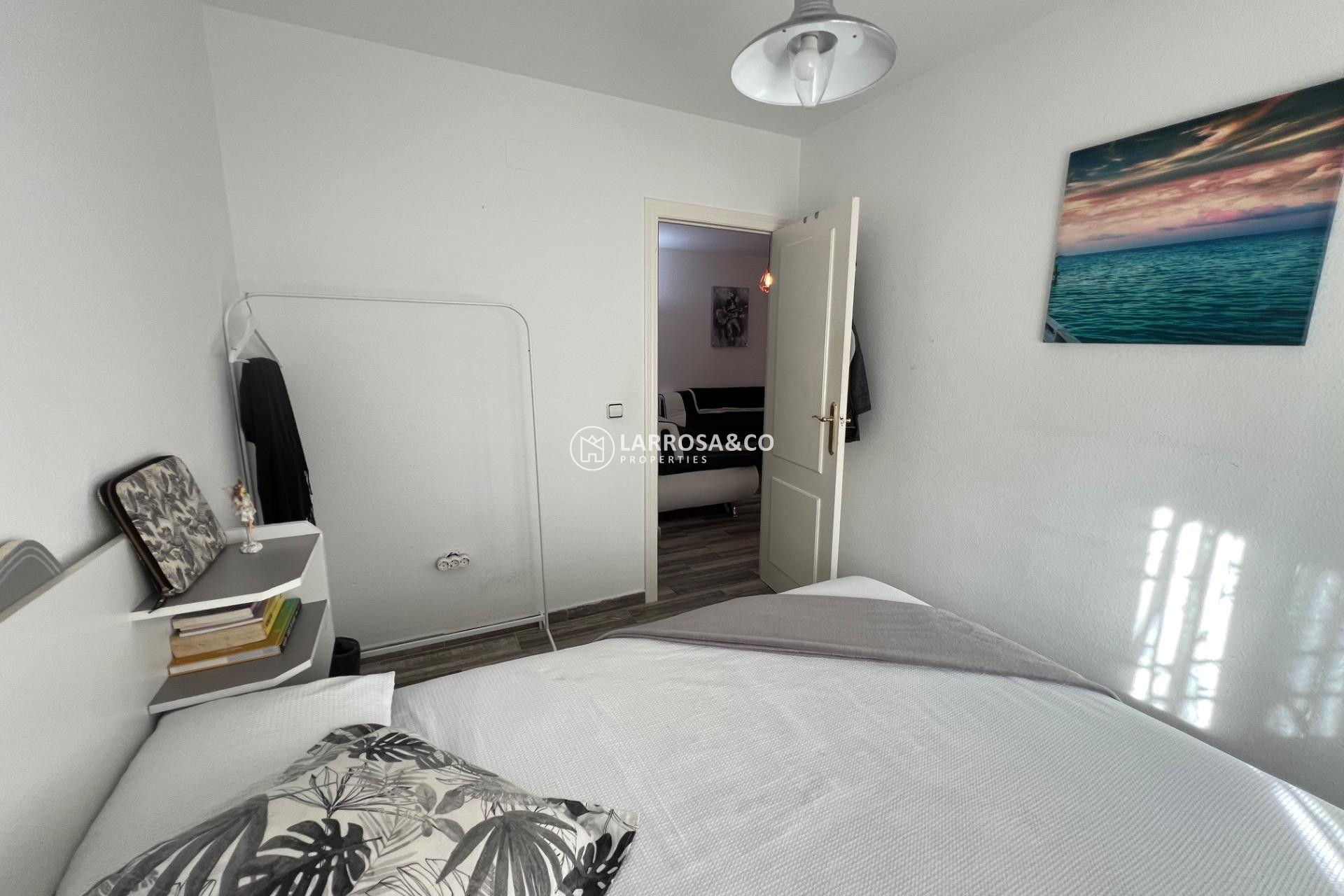 Resale - Semi-detached house - Torrevieja - Aguas Nuevas