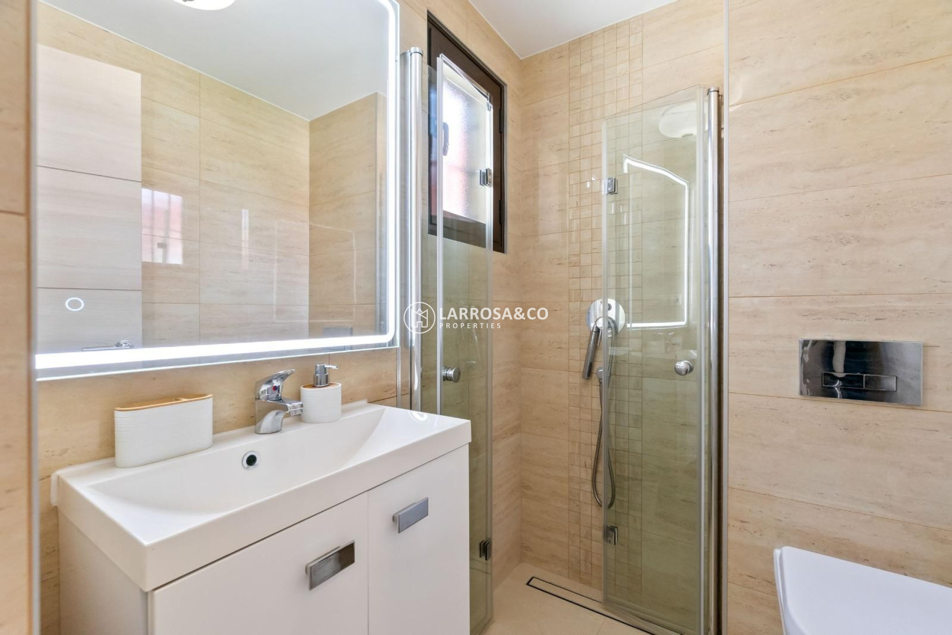 Resale - Semi-detached house - Torrevieja - Aguas Nuevas